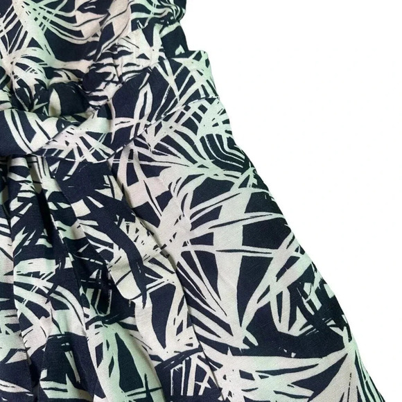 Ann Taylor Loft Navy White Tropical Print Jumpsuit Linen Strapless Size 2 Womens - Picture 4 of 13